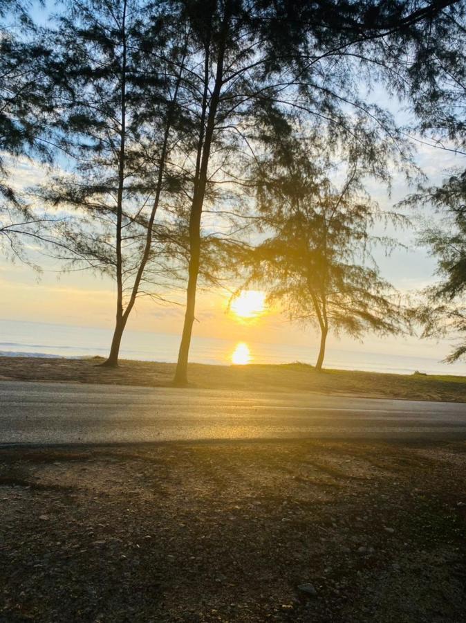 Paka Tamim Seaview Hotel ภายนอก รูปภาพ