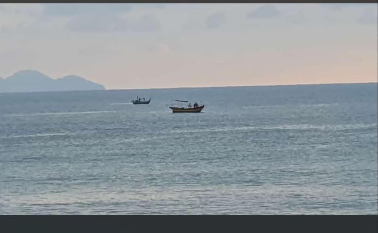 Paka Tamim Seaview Hotel ภายนอก รูปภาพ