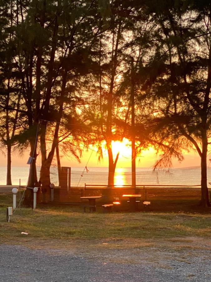 Paka Tamim Seaview Hotel ภายนอก รูปภาพ